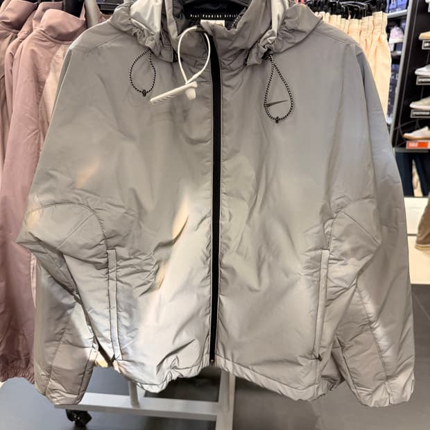 매장새상품 나이키 여성 러닝 자켓 겨울 디비전 써마핏 fv6421-011