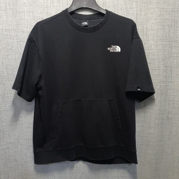 노스페이스 에센셜  포켓 라운드 반팔티 