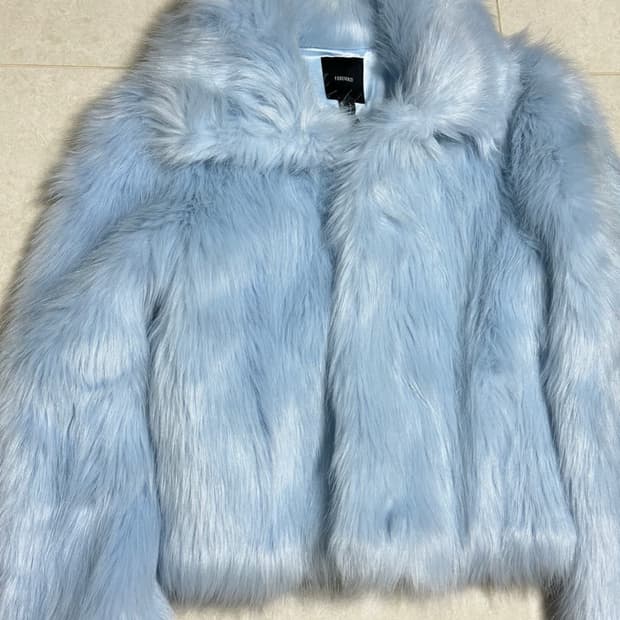 BABY BLUE ECO FUR 블루 에코 퍼자켓 