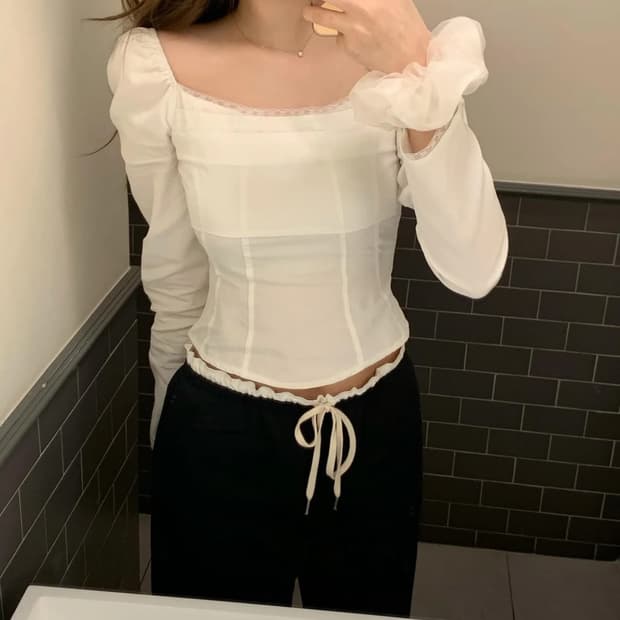 제니오 스퀘어 클린 블라우스 택 뗀 새상품