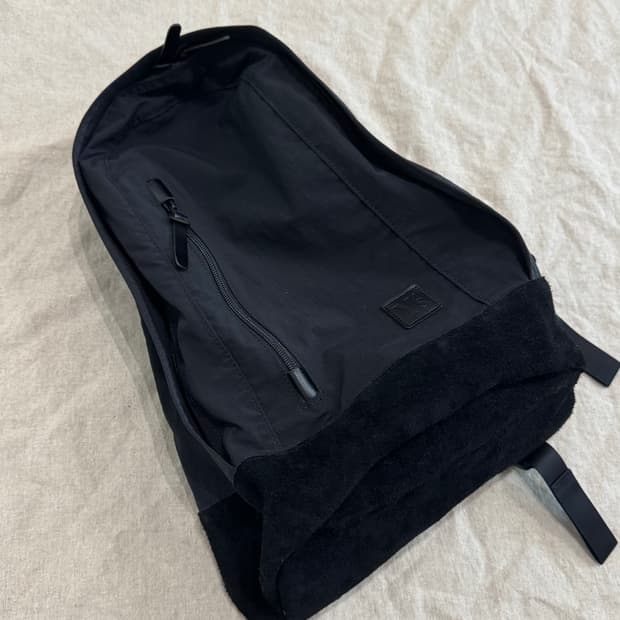 요지야마모토 23aw 나일론 스웨이드 짚 백팩