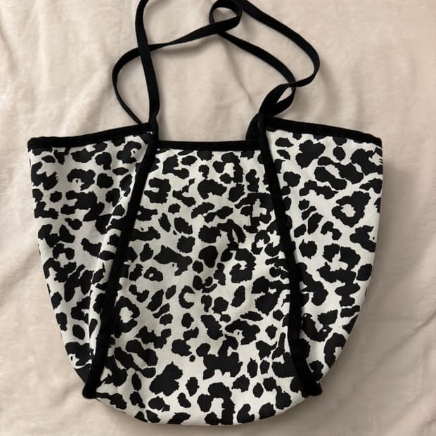 리버시블 호피 가방 아우스디오