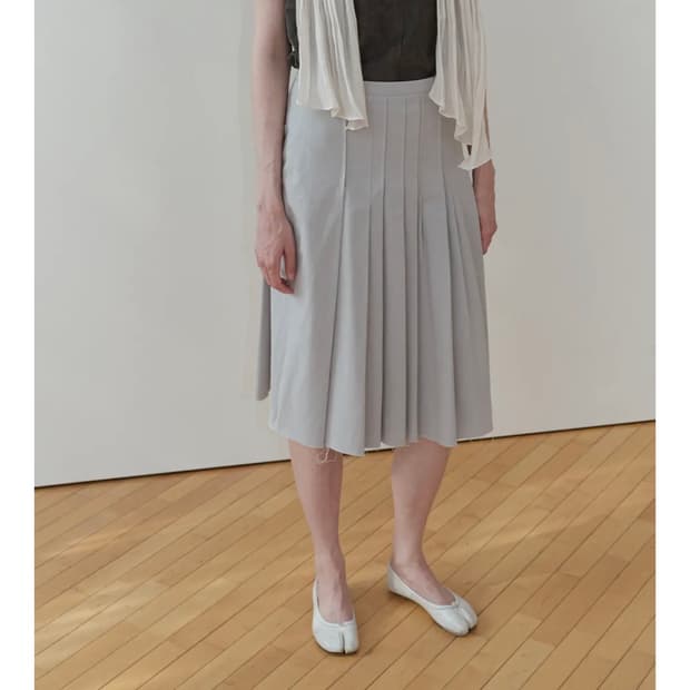 로우타이드 코튼 플리츠 스커트