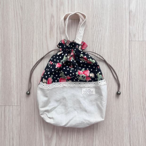 딸기 도트 크로셰 토트백