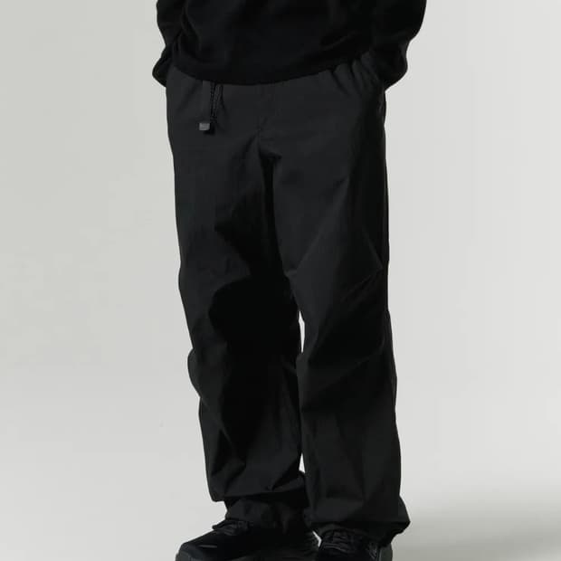 무탠다드 시티 레저 CN 와이드 벨티드 파라슈트 팬츠 블랙 30사이즈