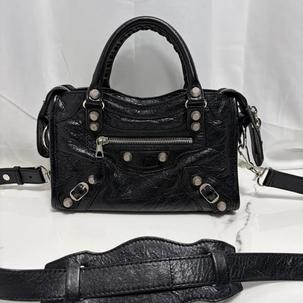 (정품) 발렌시아가 모터백 미니