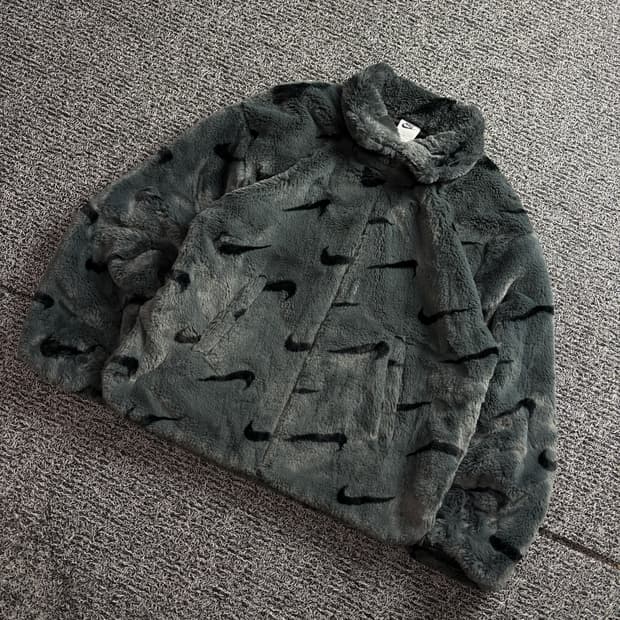 나이키 우먼스 플러시 스우시 에코퍼 자켓 3028