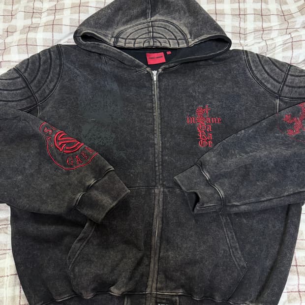 인세인개러지 패디드 숄더 후드집업