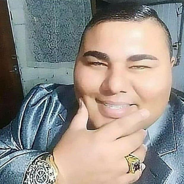 [M]아킴보 클럽 후디 브라운