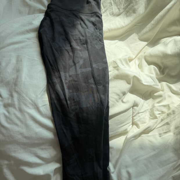 룰루레몬 카모 레깅스 4사이즈 상태 완전 최상!!!