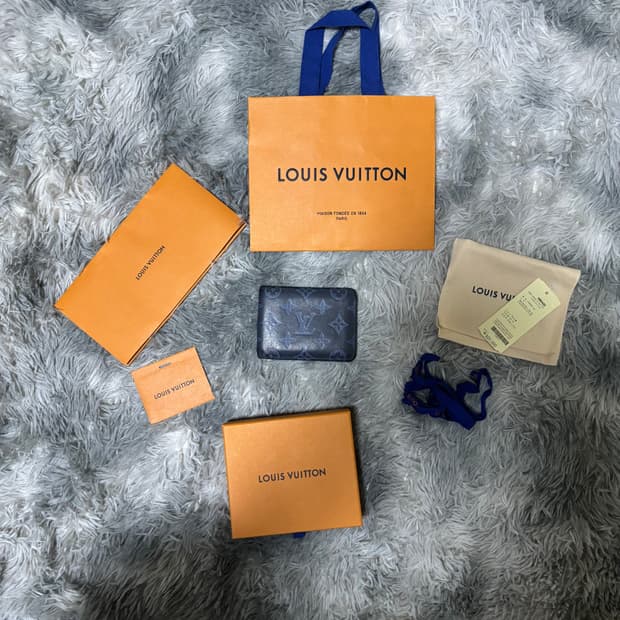 루이비통 이클립스 쉐도우 멀티플 월릿 반지갑 급처