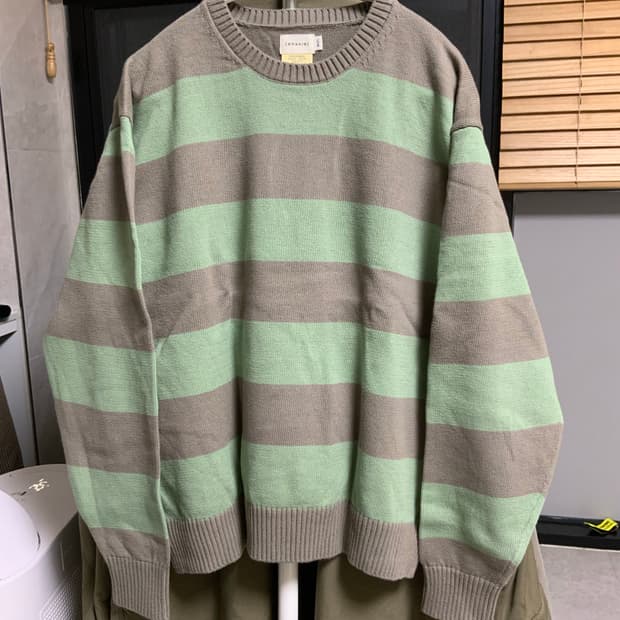 카키스 보더 스트라이프 스웨터 세이지/그린 (미디엄)