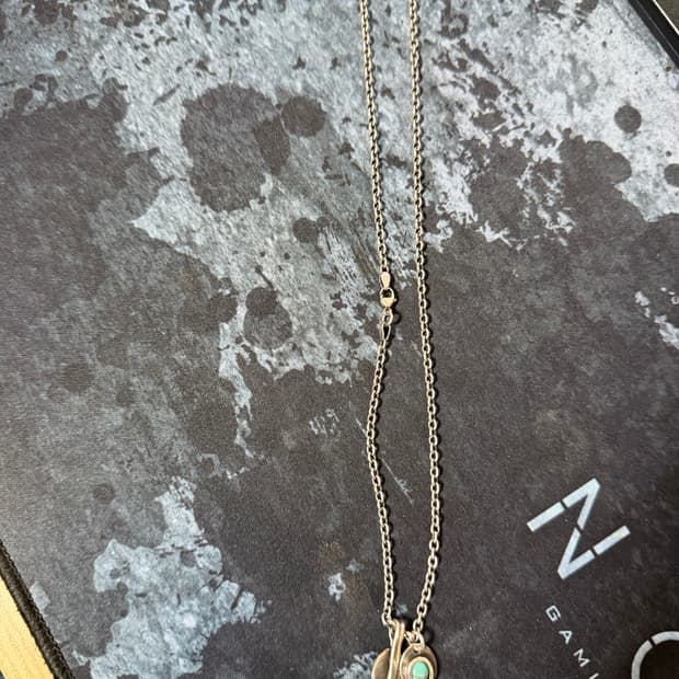 노스웍스 리버티 목걸이 판매합니다