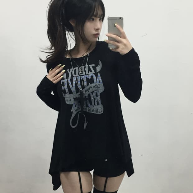 [ZIDDY] 펑크 데빌 큐빅 후디 롱슬리브