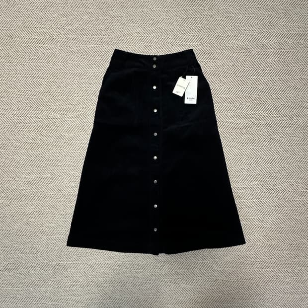 BEAMS corduroy skirt