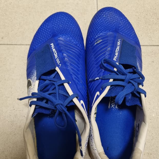 나이키 팬텀 베놈 엘리트