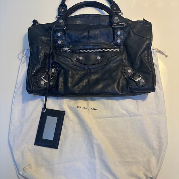 발렌시아가 모터백 라지 블랙