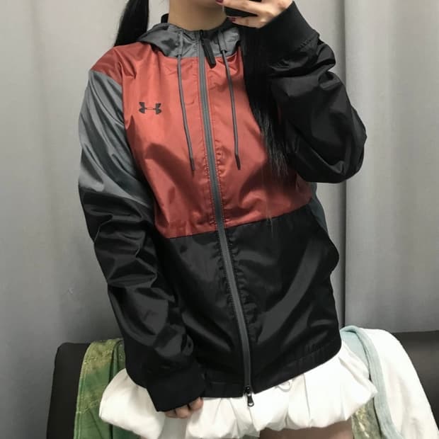 언더아머 트레이닝 바람막이 L