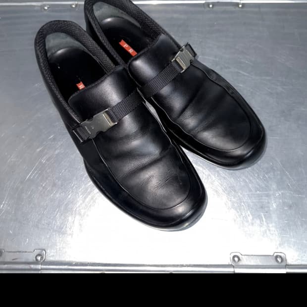 프라다 스포츠 로퍼