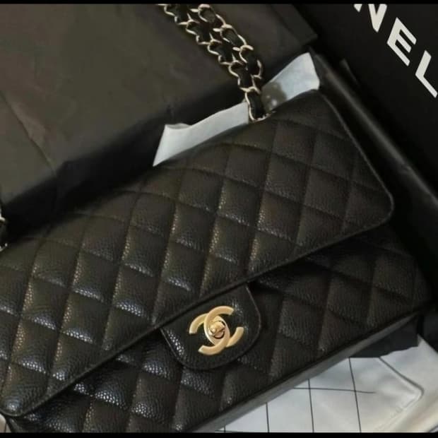샤넬클래식 캐비어스킨미듐은장