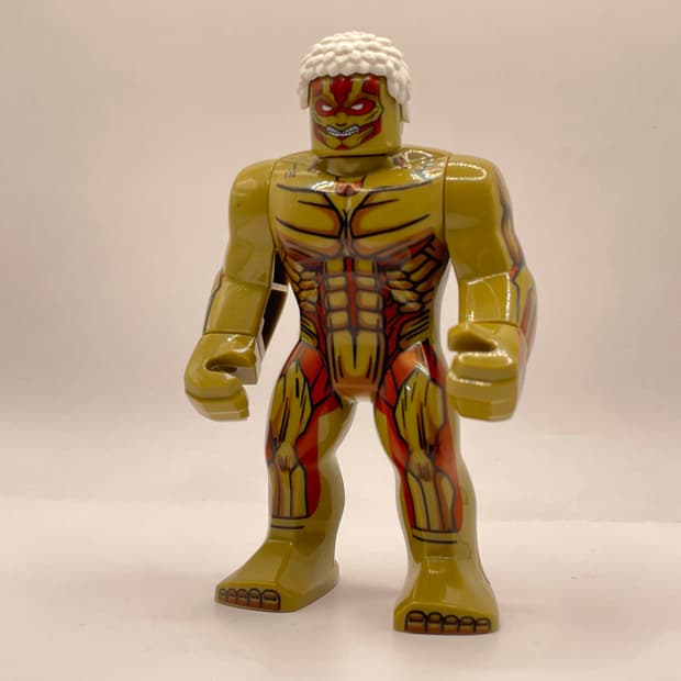 진격의 거인 피규어 갑옷 거인(배송비 포함 가격)