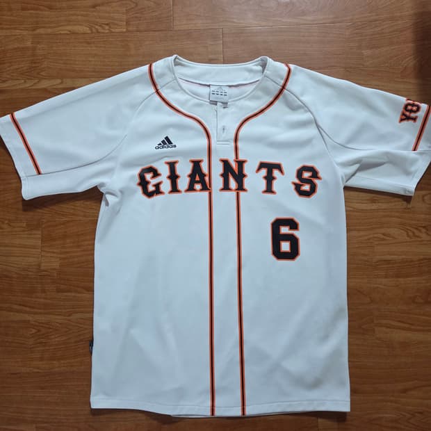 아디다스.NPB 요미우리 자이언츠 상의