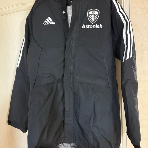 아디다스 리즈 유나이티드 검정색 패딩 M