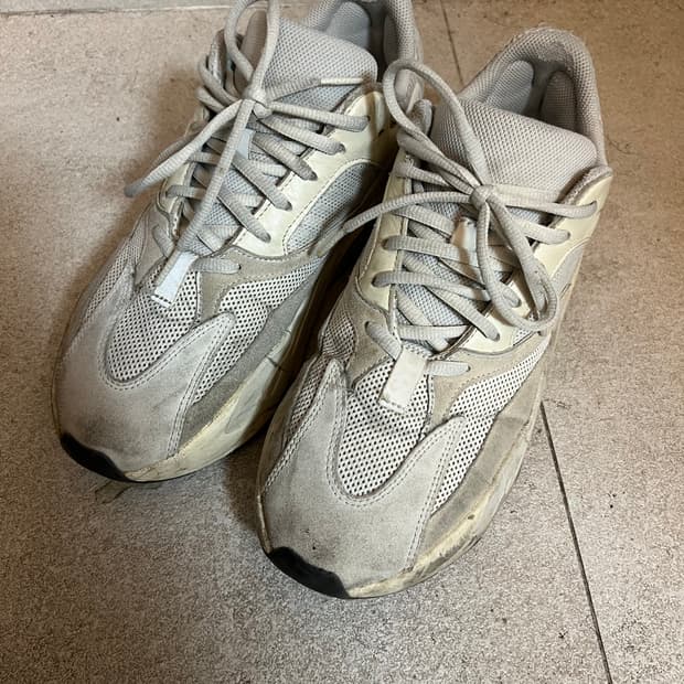 아디다스 이지 부스트 700 아날로그 2019