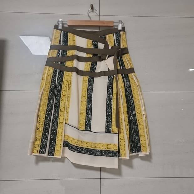 사카이(sacai) 스트랩 디테일 스커트 (국내구매 정품)