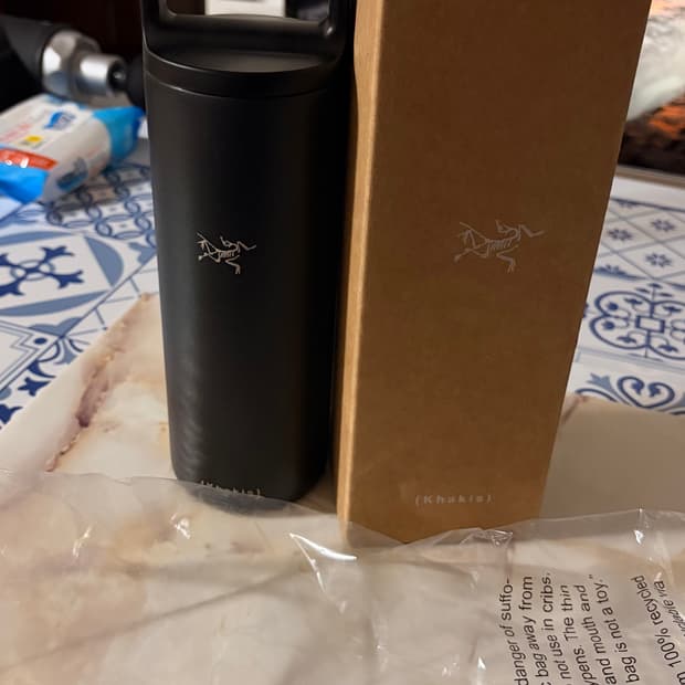 카키스아크테릭스 콜라보 미르 텀블러 블랙 16oz 새상품