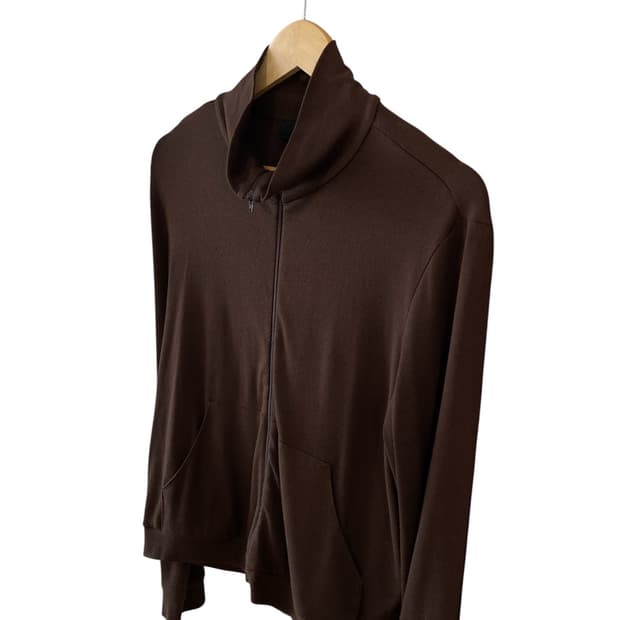 Neck Zip