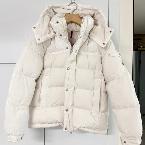 몽클레어 여성 숏패딩 어이보리 2사이즈