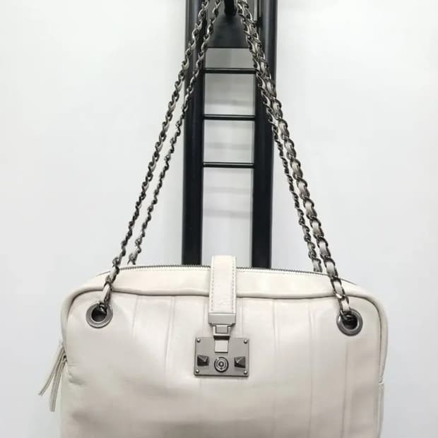 루지앤라운지 숄더