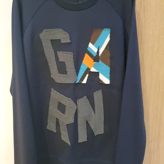 SYSTEM 남성 맨투맨 판매합니다!