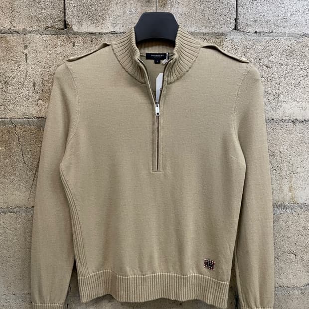 버버리 하프집업 견장 니트 