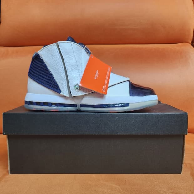 Air Jordan 16 Retro White Midnight Navy