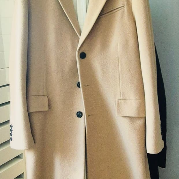 헬무트랭 코트 카멜