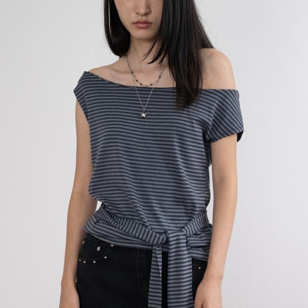 피키소사이어티 Striped Scarf off Top 상의 