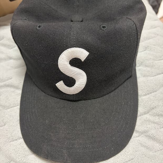 S로고 슈프림 월드페이머스 캡 모자