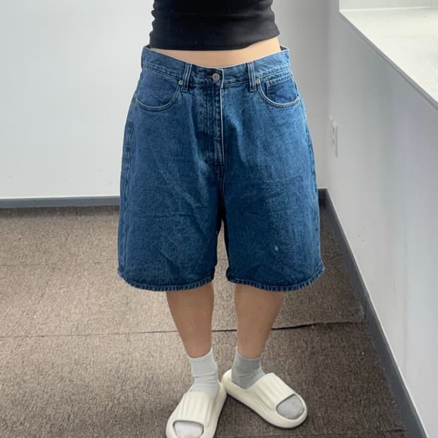 Yeseyesee 예스아이씨 데님 반바지