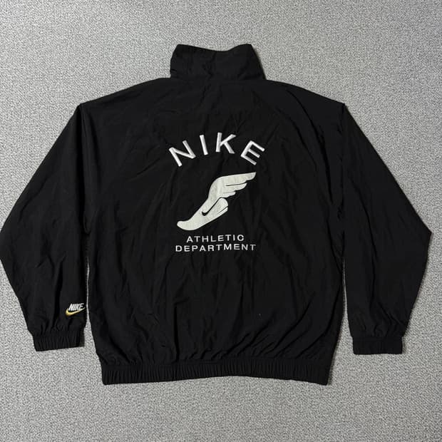 [정가 13만원] 나이키 바람막이 L
