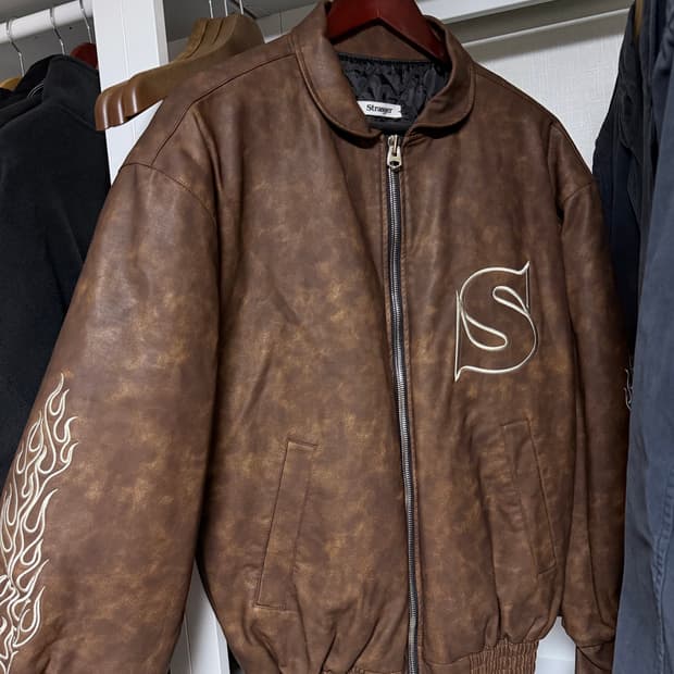 스트레인저 레더 자켓