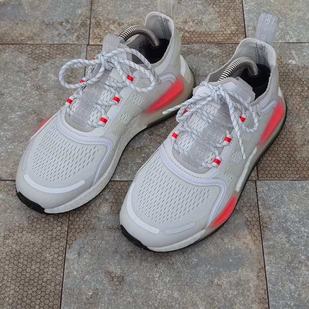 (230)아디다스 nmd v3 클라우드 화이트 