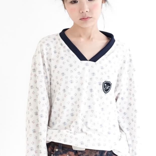 샵페어리 V flower terry shirt 브이넥 플라워 테리 셔츠