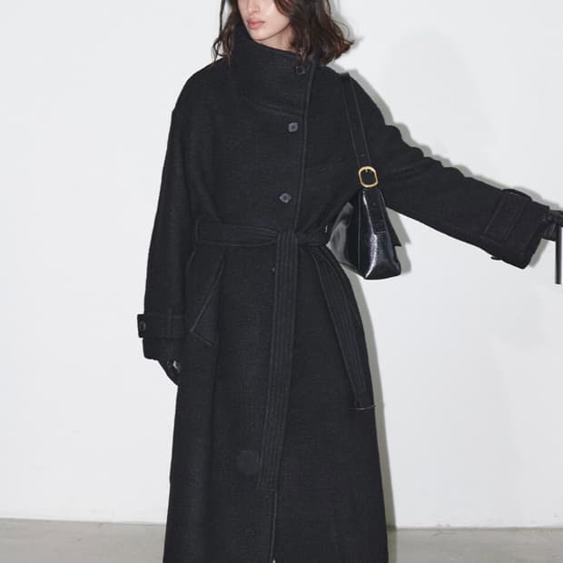 루에브르 벨티드 하이넥 롱 코트