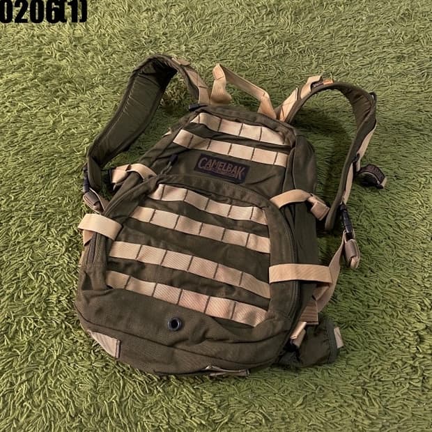 카멜백 백팩