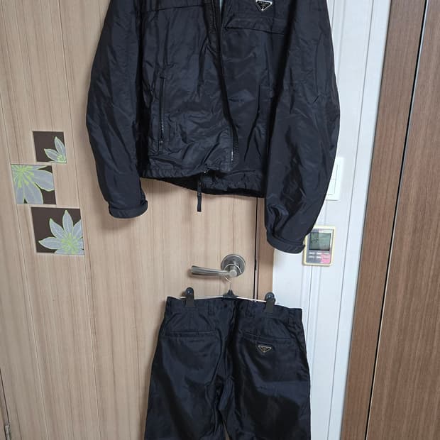 프라다 SGB460 8202 1WQ9 상하의 판매