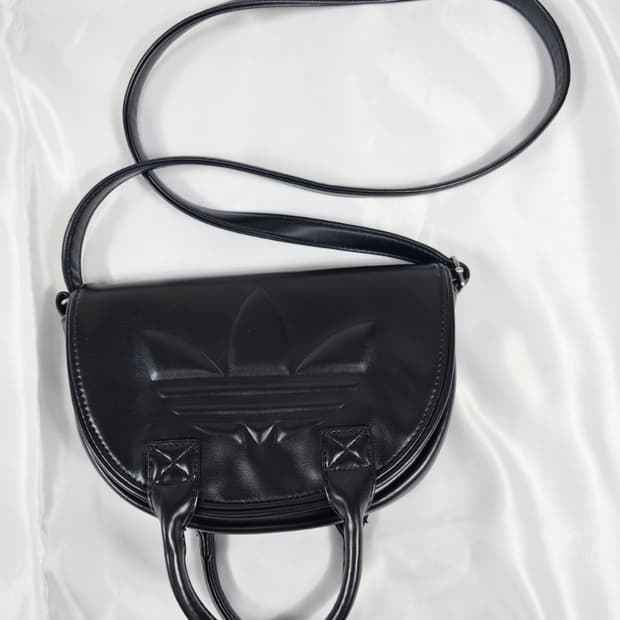 아디다스샤첼백