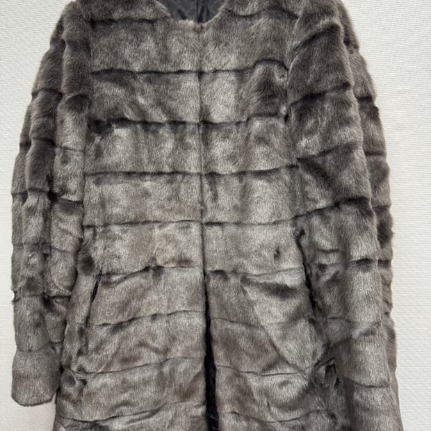 DVF다이앤 인조모피 코트 S(S)