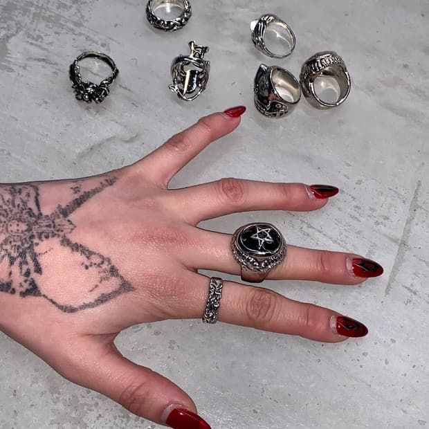 빈티지 락시크 블랙 데빌링